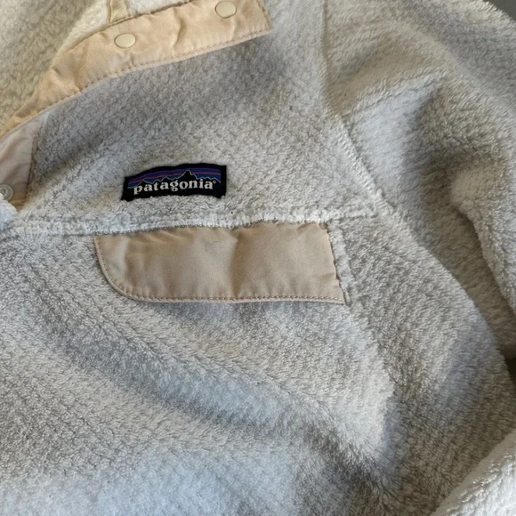 Patagonia Women's Soft Cream Pullover - Picture 3 of 6